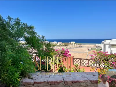 Квартира с террасой и видом на море в Azzurra
